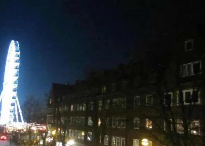 老城区莱茵河景酒店 酒店 2*